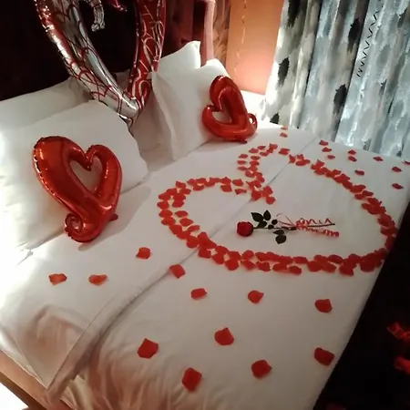Ajilin Hotel *